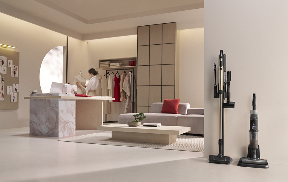 Hitachi support for central Vietnam customers affected by floods and typhoons